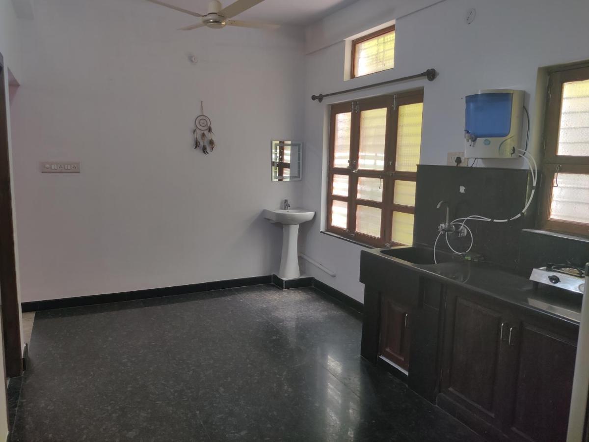 Yoga House Apartment Vanivilasa Puram Exterior photo